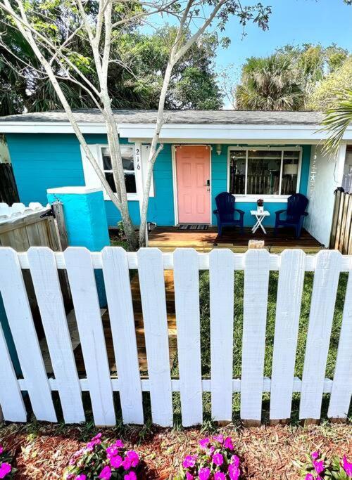 Beach Bungalow In Downtown Cocoa Beach Villa Exterior photo